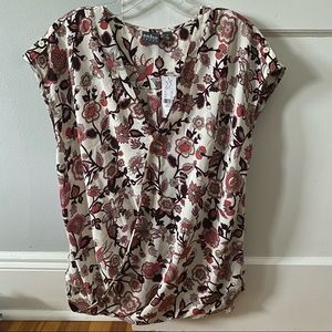 *NWT* NY&Co Floral Top